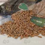 Pellet drzewny dębowy Premium Jawor worek rozsypany z wizytówką Paleko