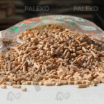 Pellet drzewny Barlinek worek rozsypany z bliska Paleko