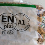 Pellet drzewny Expro worek z bliska certyfikaty Paleko