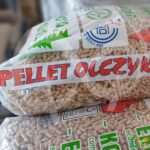 Pellet drzewny Olczyk worki z bliska Paleko
