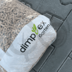 Logo producenta pellet drzewny dimplex na worku 15kg