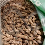 Pellet Cetim rozsypany luzerm w zielonym worku
